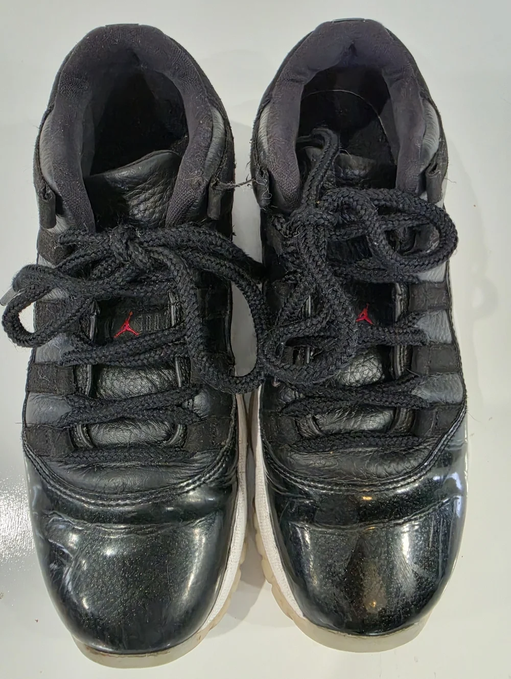 Nike Air Jordan 11 Retro Low 72-10 sneakers Size 6.5Y